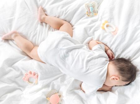 宝宝头型几个月定型，睡偏了如何纠正